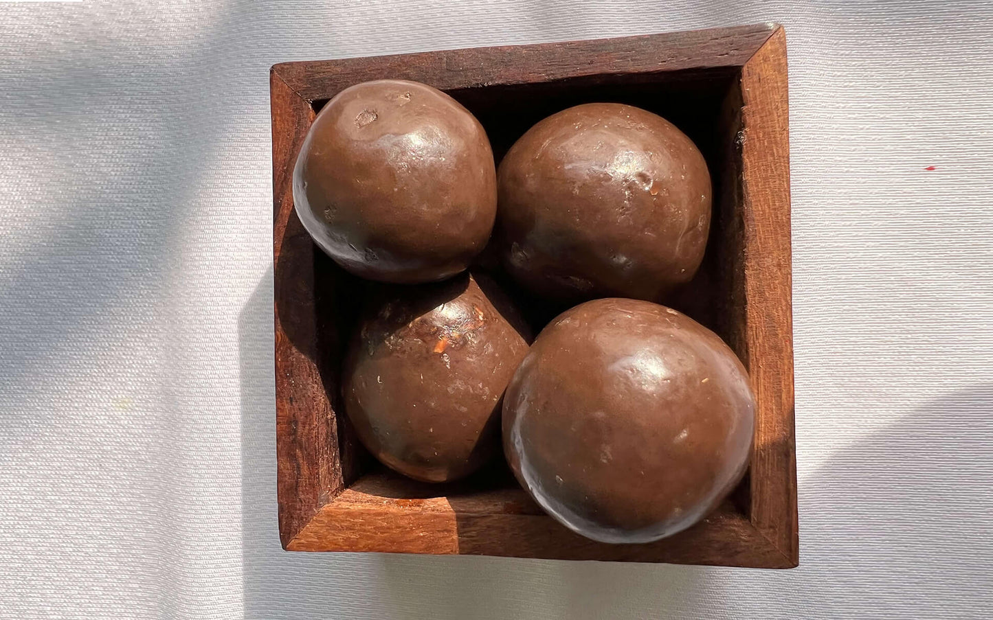 Choco Paan Ball